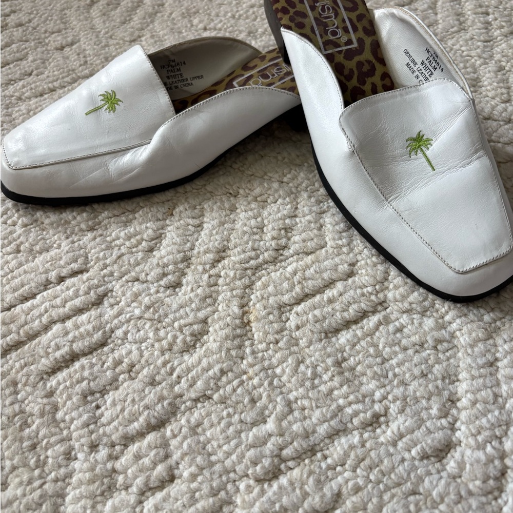 Never worn white leather palm tree slides. 7M